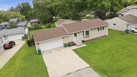 104 Corliss Ave, Elk Run Heights, IA 50707