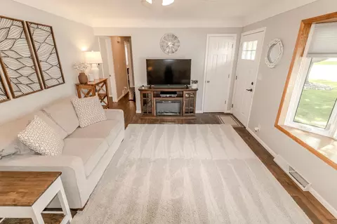 Other - 227 Longview Dr, Waterloo, IA 50701 photo 1 of 6