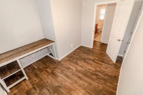 Bedroom - 227 Longview Dr, Waterloo, IA 50701 photo 5 of 6