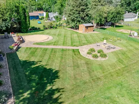 Exterior - 227 Longview Dr, Waterloo, IA 50701 photo 8 of 8