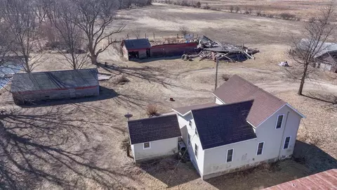 2920 230 St, Readlyn, IA 50668 photo 4