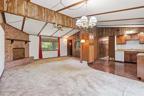 Living - 21635 Walnut Ave, Shell Rock, IA 50670 photo 3 of 3