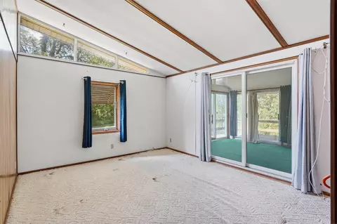 Bedroom - 21635 Walnut Ave, Shell Rock, IA 50670 photo 1 of 3