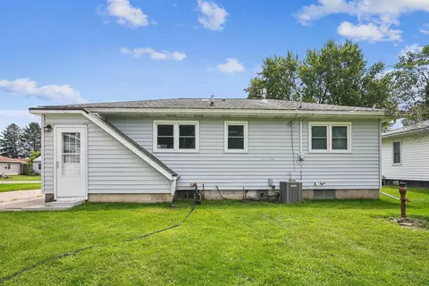 Exterior - 512 Maple St, Washburn, IA 50702 photo 4 of 4