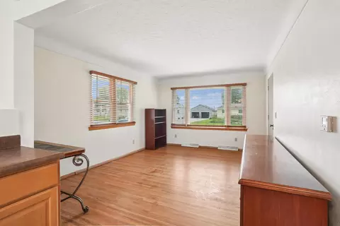Living - 512 Maple St, Washburn, IA 50702 photo 1 of 2
