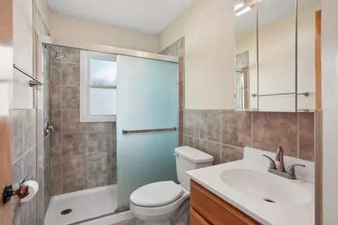 Bath - 512 Maple St, Washburn, IA 50702 photo 1 of 1