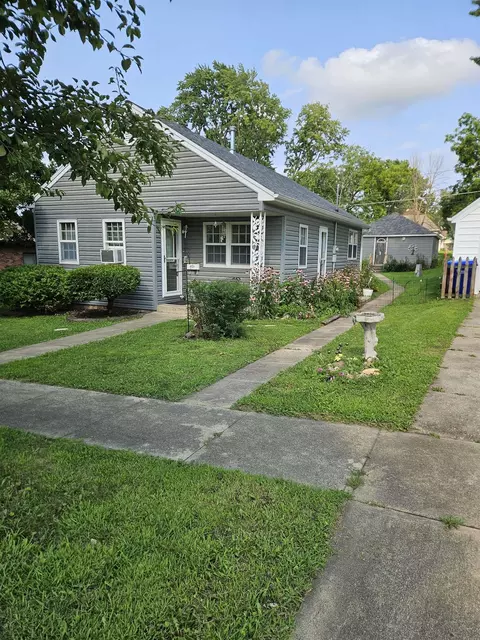 15 5th Ave NE, Oelwein, IA 50662