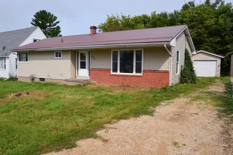 309 E Niagara St, Garnavillo, IA 52049