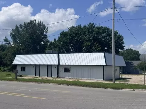 400 S Frederick, Oelwein, IA 50662