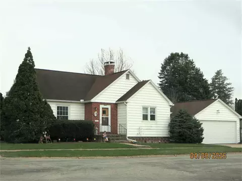 1102 F Ave, Grundy Center, IA 50638