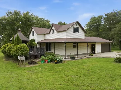 2845 240th St, Fredericksburg, IA 50630