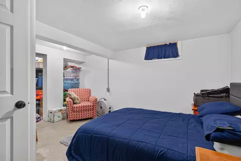 Bedroom - 711 Bishop Ave, Waterloo, IA 50707 photo 3 of 5