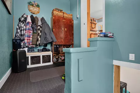 Entry Way - 711 Bishop Ave, Waterloo, IA 50707 photo 1 of 1