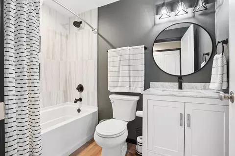 Bath - 1255 Partridge Ln, Waterloo, IA 50701 photo 4 of 4