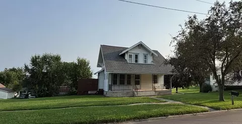 507 W Iowa St, Monona, IA 52159