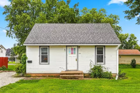 616 W Prospect St, New Hampton, IA 50659