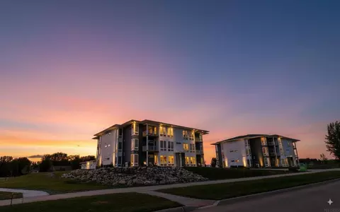 4015 Cedar Heights Dr #5, Cedar Falls, IA 50613