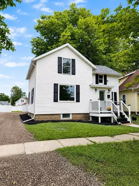 226 4th Ave, Cresco, IA 52136