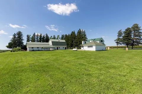17862 110th, Aplington, IA 50604