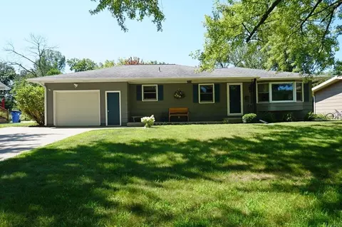 303 L St, Charles City, IA 50616