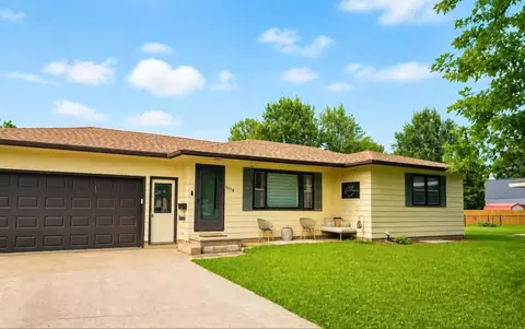 1012 Poplar St, La Porte City, IA 50651