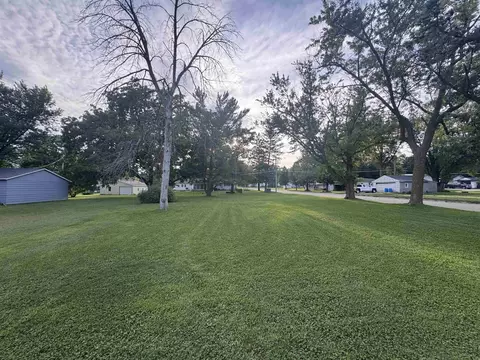 420 5th Ave NE, Oelwein, IA 50662