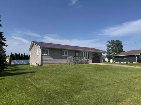 1135 Ainsworth, Jesup, IA 50648