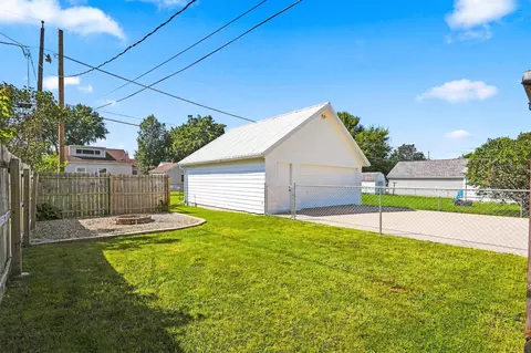 Exterior - 1146 Cornwall Ave, Waterloo, IA 50702 photo 7 of 8