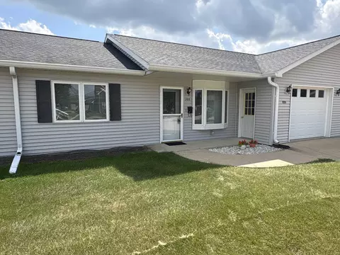 Exterior - 205 E Ridge St, Readlyn, IA 50668 photo 1 of 3