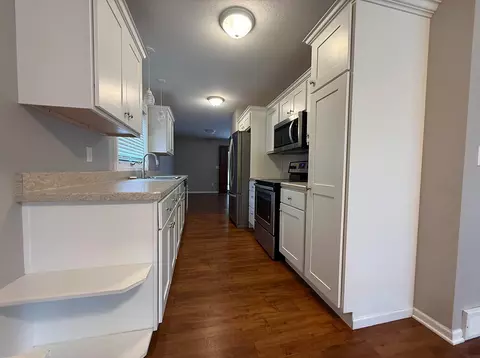 Kitchen - 1710 Cherry Ln, Cedar Falls, IA 50613 photo 1 of 1