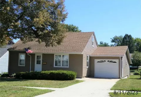608 Pine Street Pne, Reinbeck, IA 50669