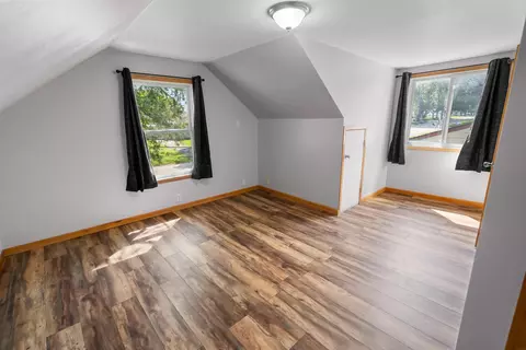Bedroom - 1420 E Mitchell Ave, Waterloo, IA 50702 photo 2 of 4