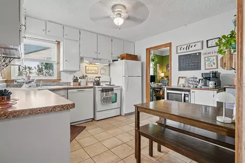 Kitchen - 1100 Sheerer Ave, Waterloo, IA 50701 photo 2 of 2