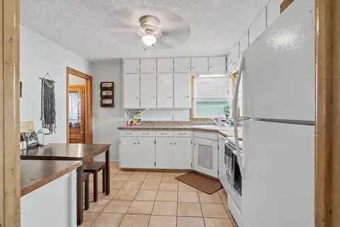 Kitchen - 1100 Sheerer Ave, Waterloo, IA 50701 photo 1 of 2