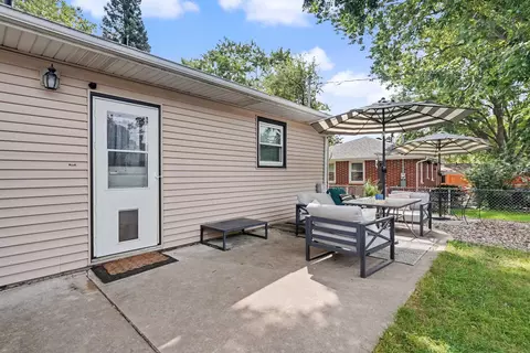 Exterior - 1100 Sheerer Ave, Waterloo, IA 50701 photo 3 of 6