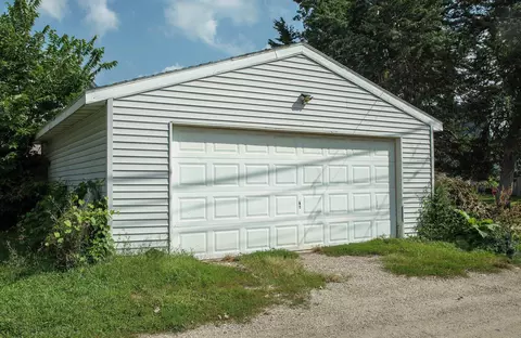 Exterior - 103 Summit, Waterloo, IA 50701 photo 2 of 7