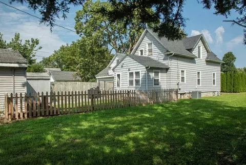 Exterior - 103 Summit, Waterloo, IA 50701 photo 5 of 7