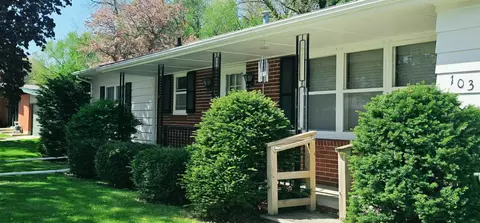 103 Hillside Dr, Charles City, IA 50616