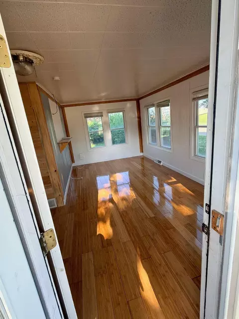 Living - 1821 E Ridgeway Ave, Waterloo, IA 50702 photo 1 of 3
