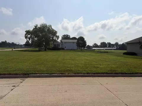 700 Van Buren St, Wellsburg, IA 50680
