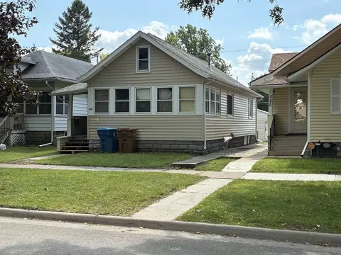 224 Western Ave, Waterloo, IA 50701