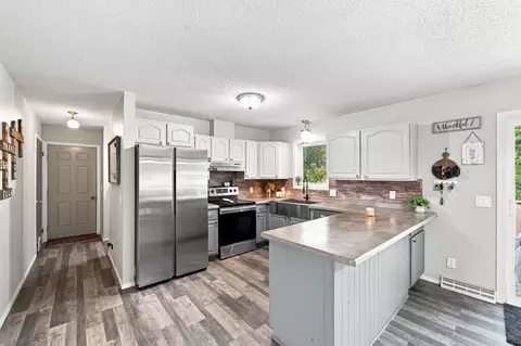 Kitchen - 2087 330th Street St, Walker, IA 52352 photo 1 of 4