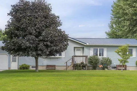 Exterior - 2087 330th Street St, Walker, IA 52352 photo 1 of 9