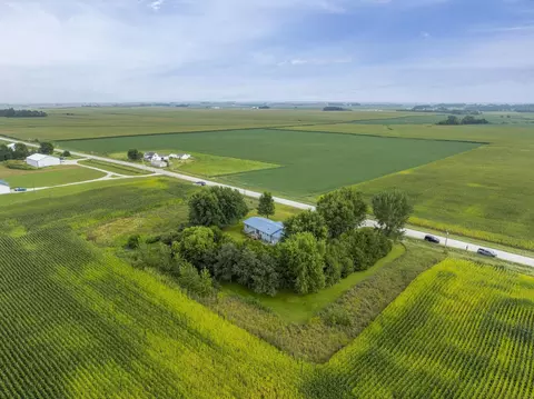 View/Area - 2087 330th Street St, Walker, IA 52352 photo 7 of 10