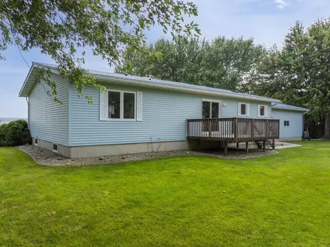 Exterior - 2087 330th Street St, Walker, IA 52352 photo 6 of 9