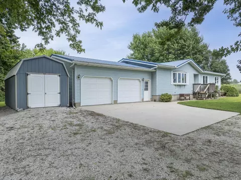Exterior - 2087 330th Street St, Walker, IA 52352 photo 3 of 9