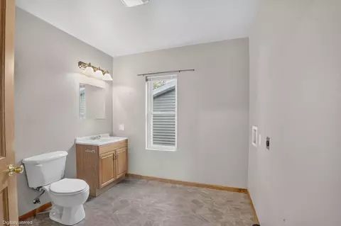 Bath - 144 E Franklin St, Denver, IA 50622 photo 1 of 2