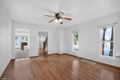 Living - 144 E Franklin St, Denver, IA 50622 photo 4 of 5