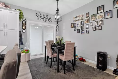 Dining - 2324 Maynard Ave, Waterloo, IA 50701 photo 1 of 2
