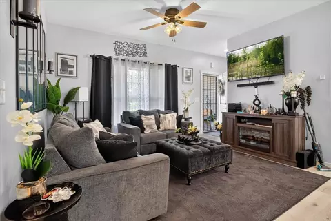 Living - 2324 Maynard Ave, Waterloo, IA 50701 photo 1 of 2